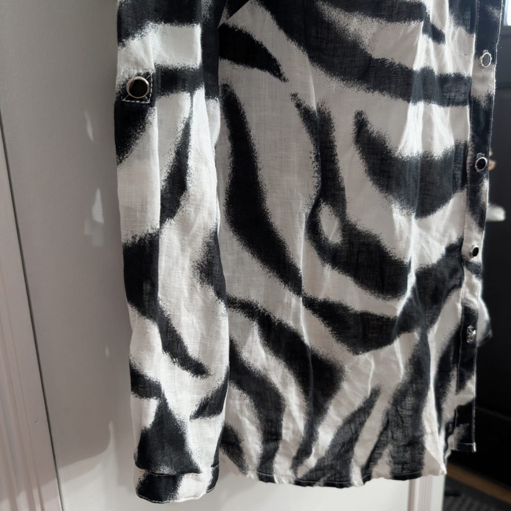 JM Collection 100% linen women's plus size 18w animal zebra print button Blouse - Picture 4 of 7